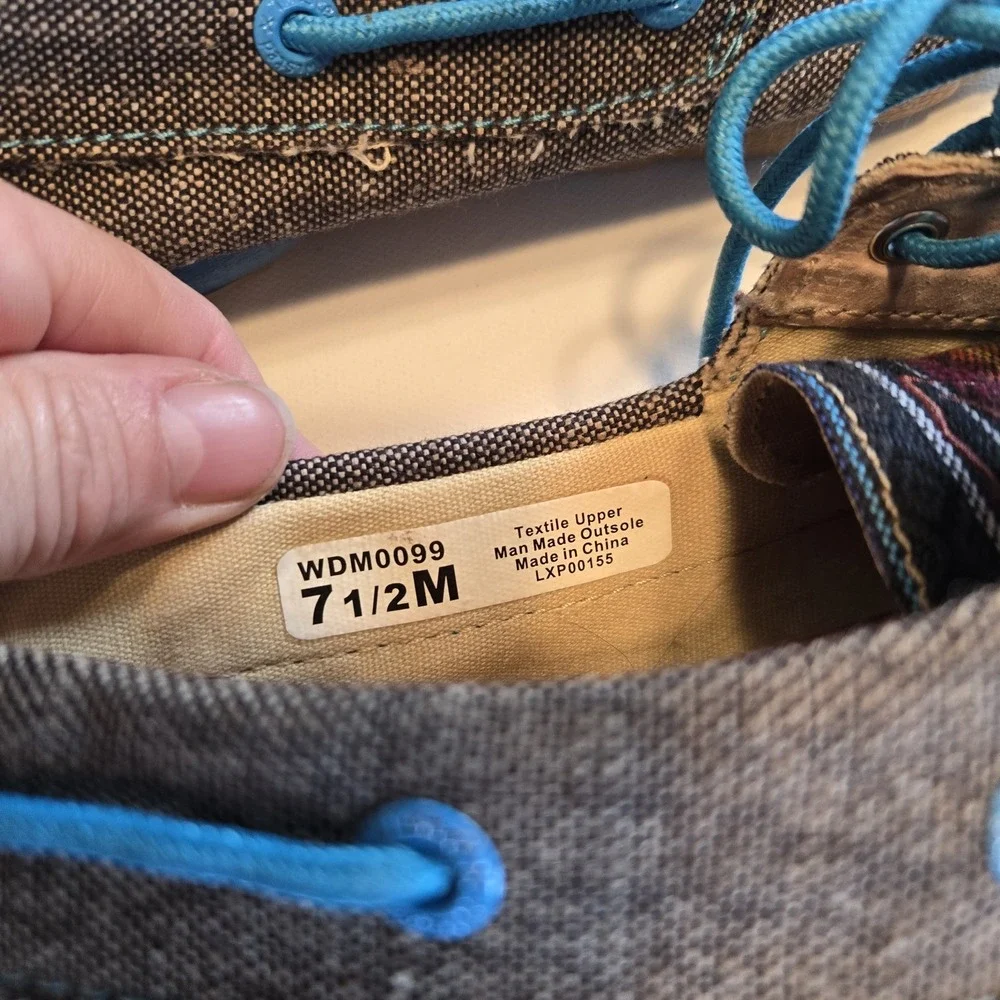 eco TWX Twisted Aztec Print Tie Boat Shoes Womens Size 7 1/2‎